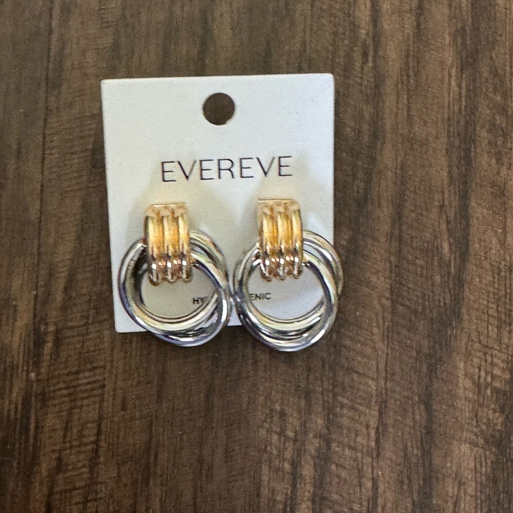 Evereve Vesta knocker Gold and Silver Tone Hoop Earrings - Picture 9 of 11